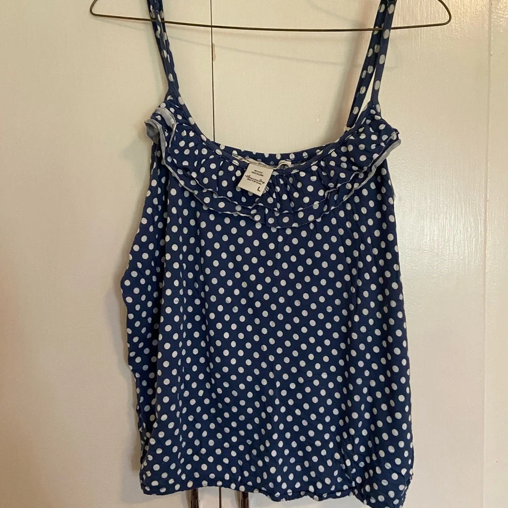 Tops - Picture 3 of 4